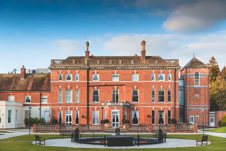 Hotel Oakley Hall