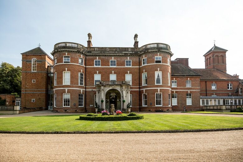 Hotel Oakley Hall