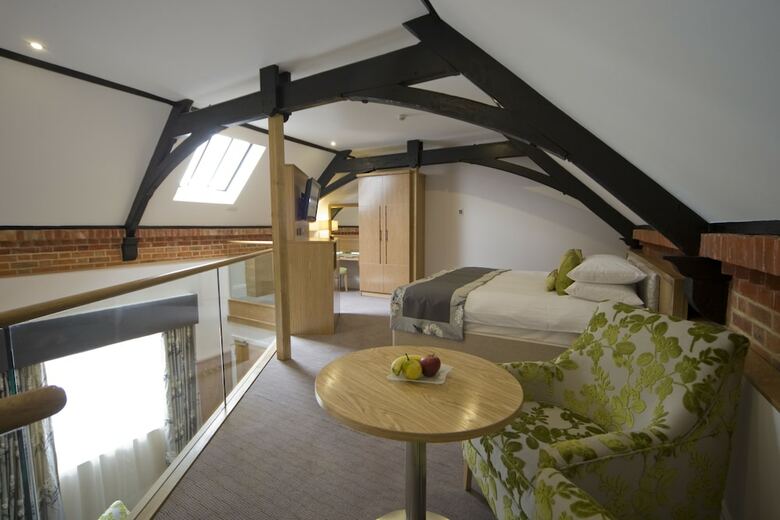 Hotel Oakley Hall