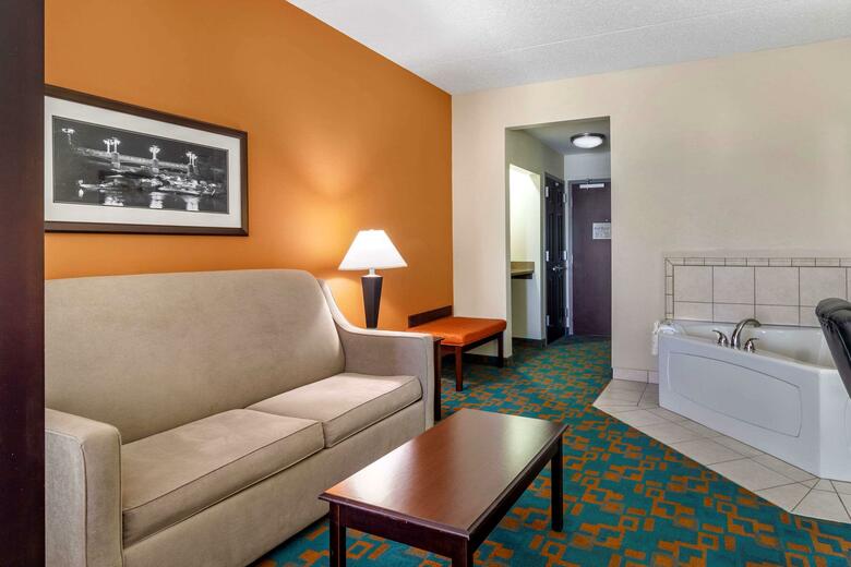 Hotel Comfort Suites