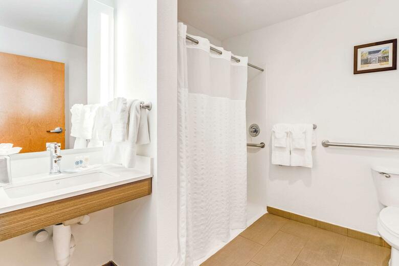 Hotel Comfort Suites