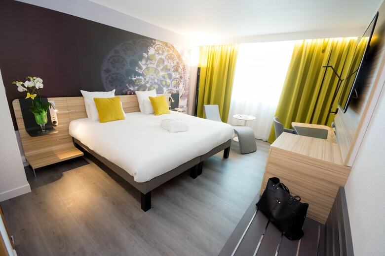 Hotel Novotel Chartres
