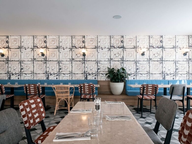 Hotel Novotel Chartres