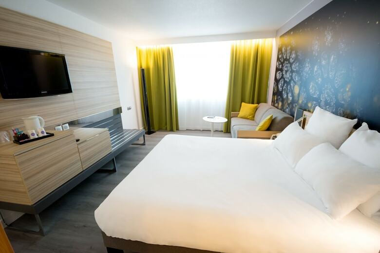 Hotel Novotel Chartres