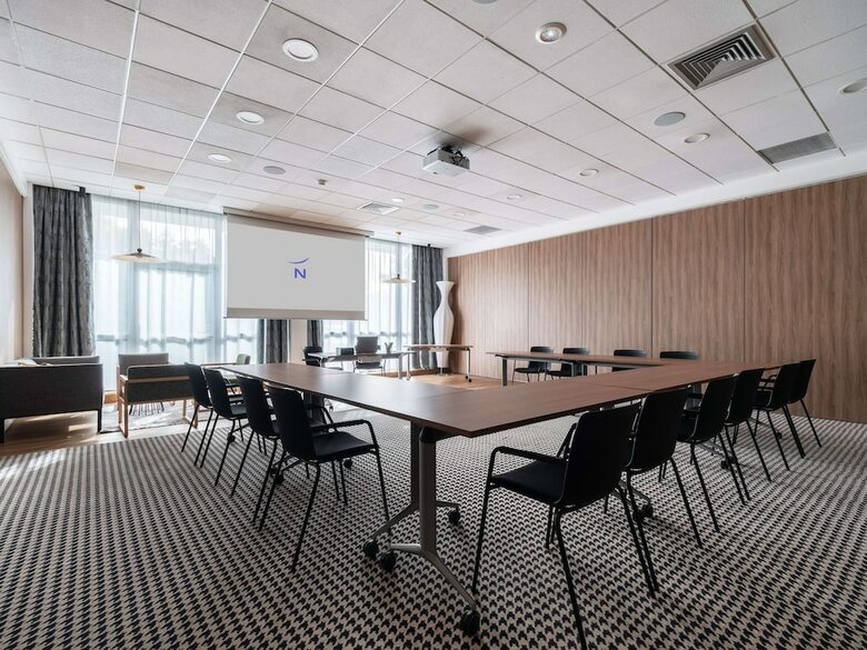 Hotel Novotel Chartres