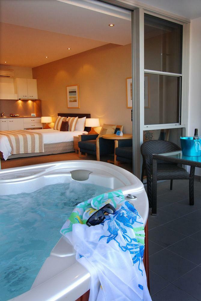 Hotel Mantra Quayside