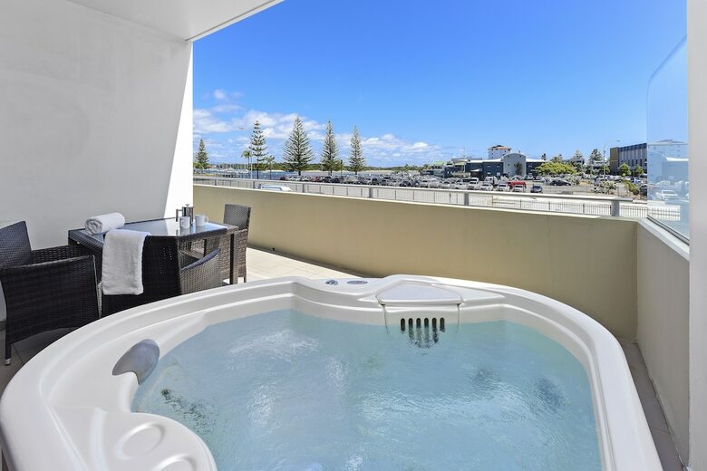 Hotel Mantra Quayside
