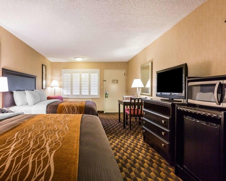Hotel Comfort Inn Near Warner Center