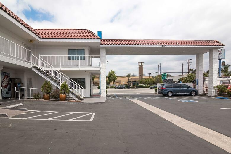 Hotel Rodeway Inn