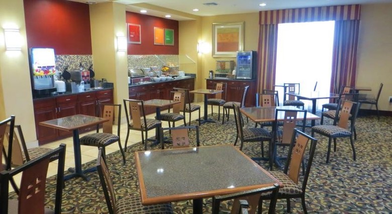 Hotel Comfort Suites Orlando Airport