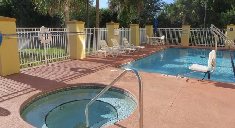 Hotel Comfort Suites Orlando Airport