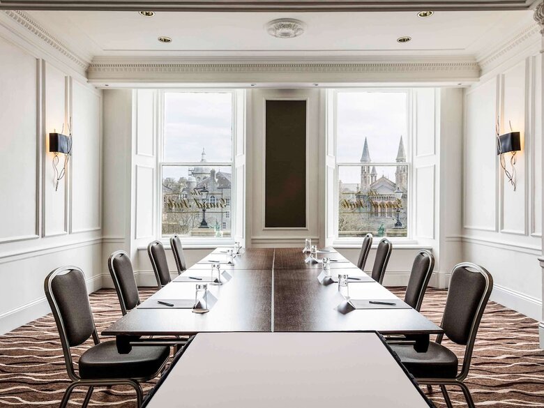 Hotel Caledonian