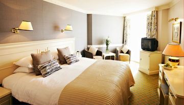 Hotel De Vere Royal Bath