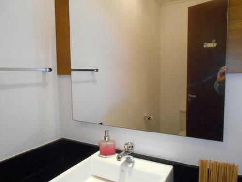 Apartamento 384 Apto. 6 Pessoas 1 Su�te - Condom�nio