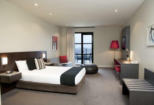 Hotel Mantra On Hindmarsh Square