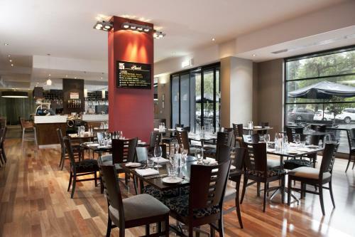 Hotel Mantra On Hindmarsh Square