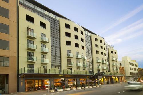 Hotel Mantra On Hindmarsh Square
