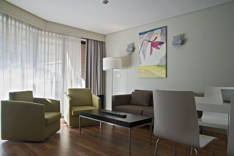 B-aparthotel Montgomery