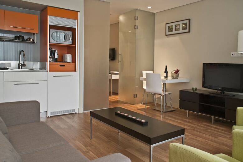 B-aparthotel Montgomery