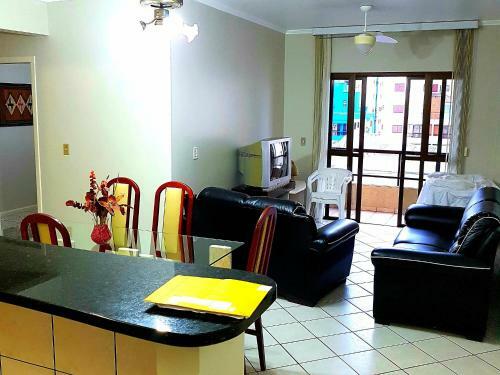 Apartamento A Poucos Metros Do Mar! Com Servi�o De Hotelaria