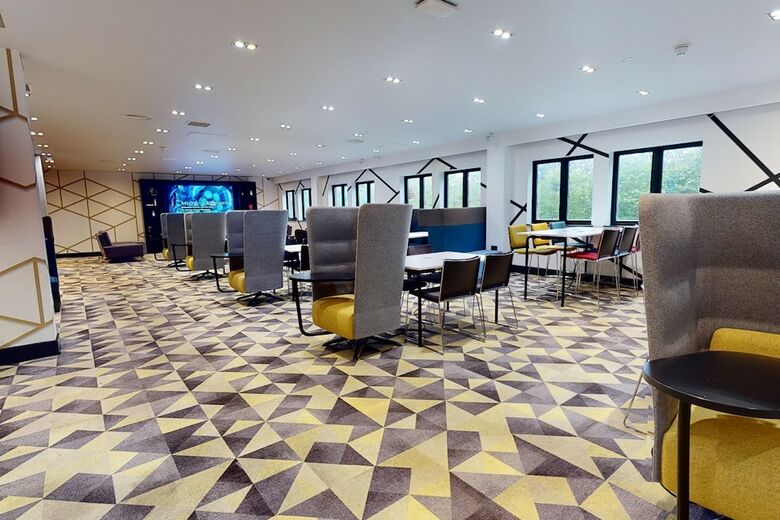 Village Cardiff - Hotel & Leisure Club