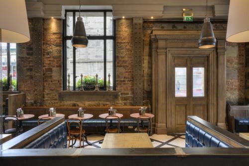 Bank Hotel