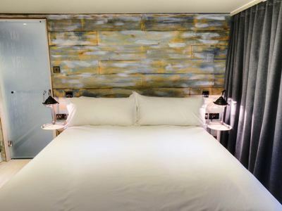 Stay Central Hotel