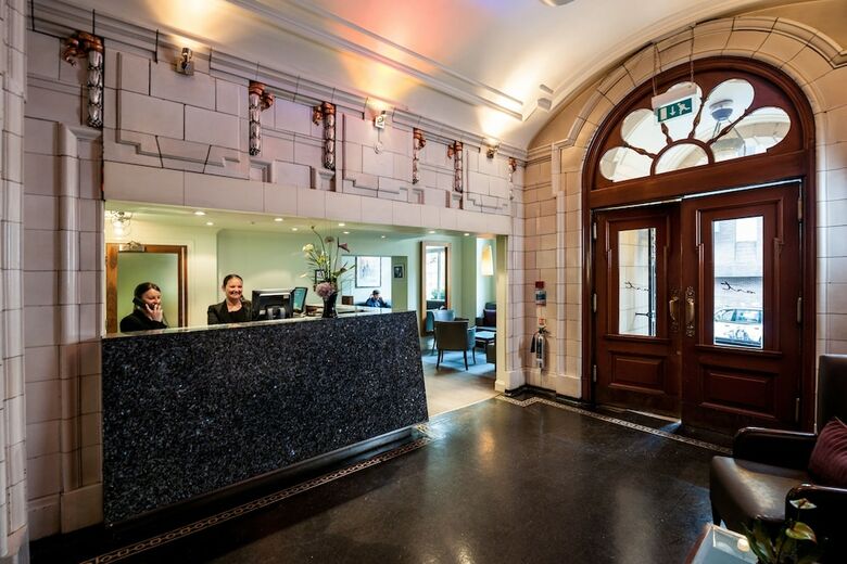 Hotel Abode
