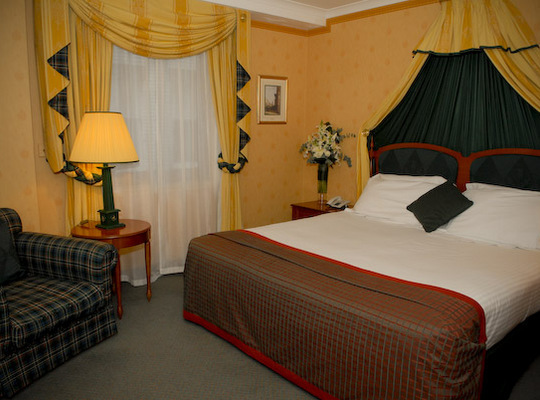 Hotel Carlton George