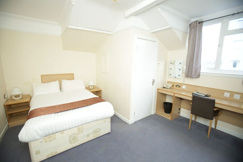 Devoncove Hotel