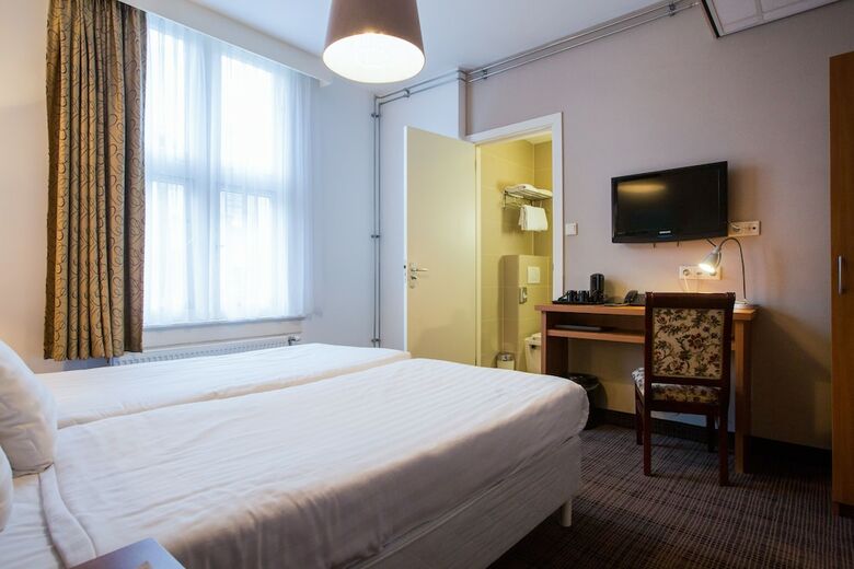 Central Park Hotel