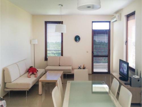 Two-bedroom Apartment In Balchik