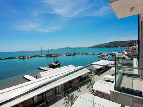 Antik Apartments