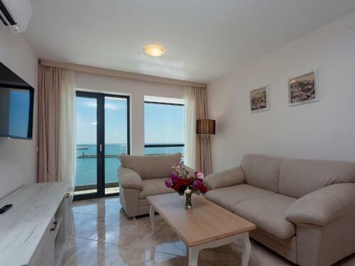 Antik Apartments