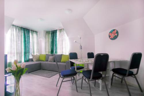 Apartamento Minismart Complex Rainbow Garden And Jacuzzi