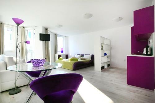 Apartamento Minismart Complex Rainbow Garden And Jacuzzi