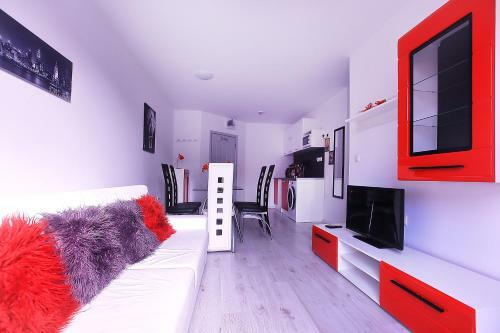 Apartamento Minismart Complex Rainbow Garden And Jacuzzi