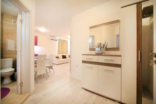 Apartamento Minismart Complex Rainbow Garden And Jacuzzi