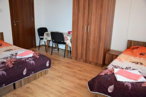 Hostal Guest Rooms Didi