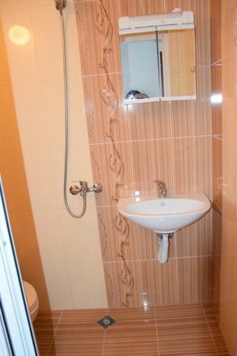 Hostal Guest Rooms Didi