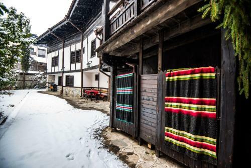 Hostal Banskovilla Zlateva House