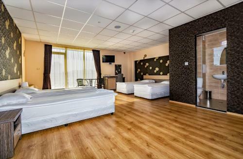 Hotel City