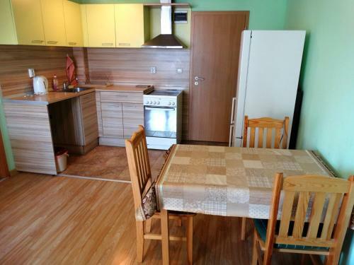 Hostal Golden House Private Aps