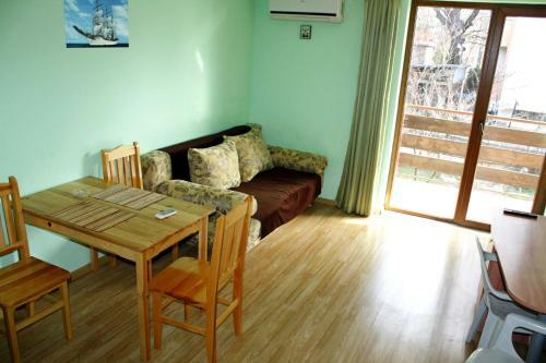 Hostal Golden House Private Aps