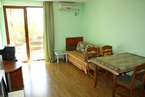 Hostal Golden House Private Aps