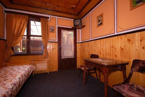 Hostal Encheva Guest House