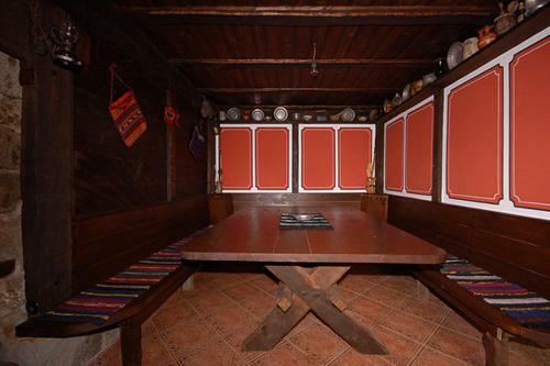 Hostal Encheva Guest House