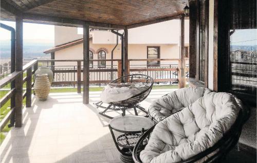 Three-bedroom Holiday Home In Kosharitsa Village