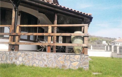Three-bedroom Holiday Home In Kosharitsa Village