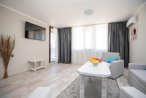 Hotel Oasis Del Sol ***